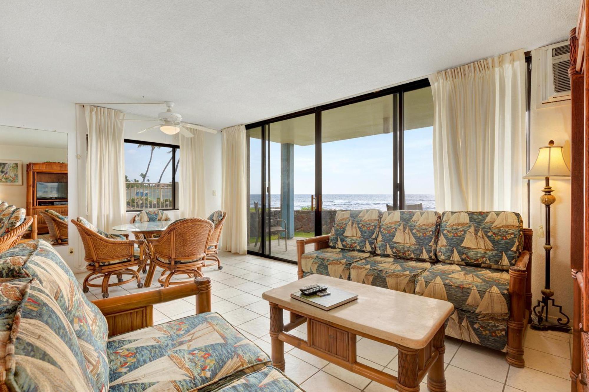 One Bedroom One Bath Ocean Front Suite,824325245:JPEG