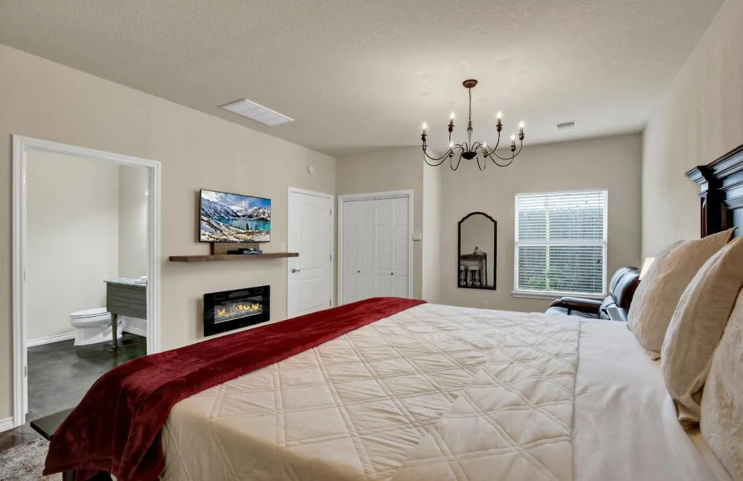 Cozi Cottage With Hot Tub! - 2 Min To Wineries!-1