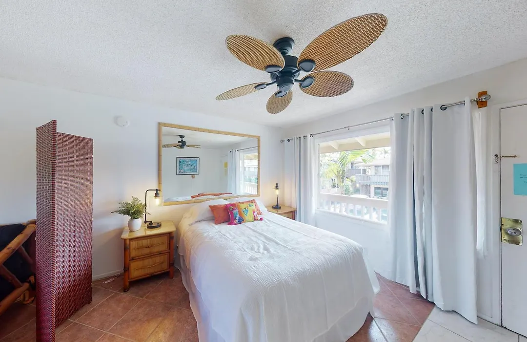 Kona Shores-1