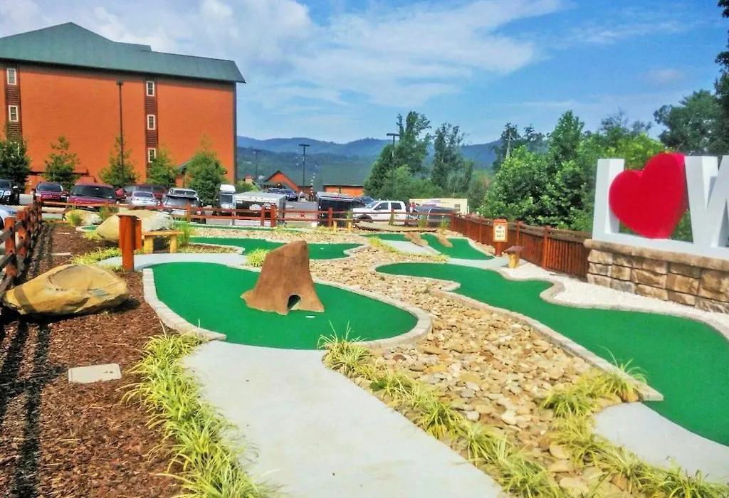 2Br Westgate Resort Sleeps 10 - Smoky Mtn Condo With Free Water Park-1