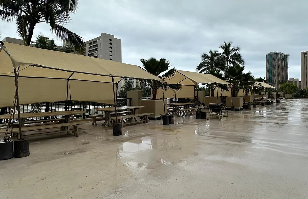 Vacation Rental Studios At Hawaiian Monarch-1