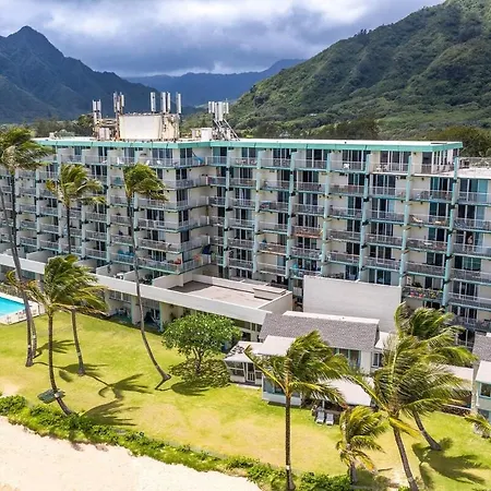 Pats At Punalu'U - Beachfront Condo 6-3