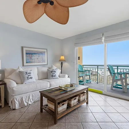 Pelican Isle 205-3