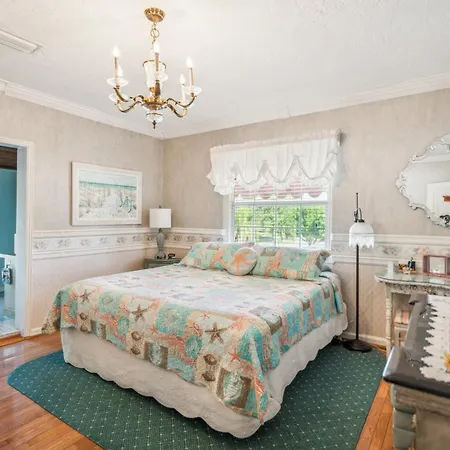 Banyan House Vacation Rentals-3