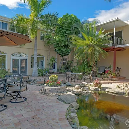 Banyan House Vacation Rentals-2