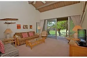 Beautiful Ground Floor! Corner! Just Steps To Ocean And Pool!120-3