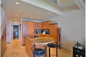 Beautiful Ground Floor! Corner! Just Steps To Ocean And Pool!120-2