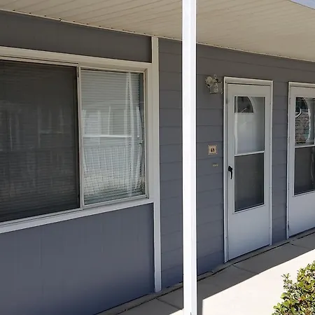 Beach Comber At Oak Shores-3